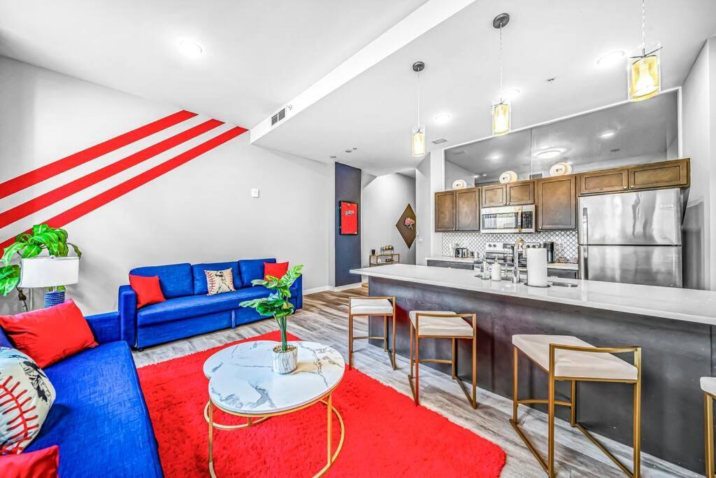Ferienwohnung 2Br Unit In The Heart Of Dt With View Of Playhouse Square, Pool & Gym Access- 305 Cleveland Exterior foto
